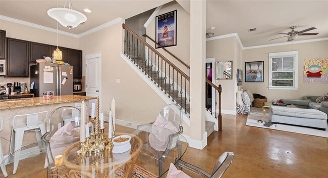 Building Photo - 507 W N Loop Blvd