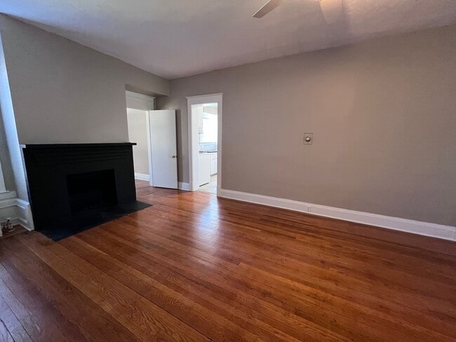 Photo - 641 Parkwood St NE Unit 641 Parkwood St NE - 2