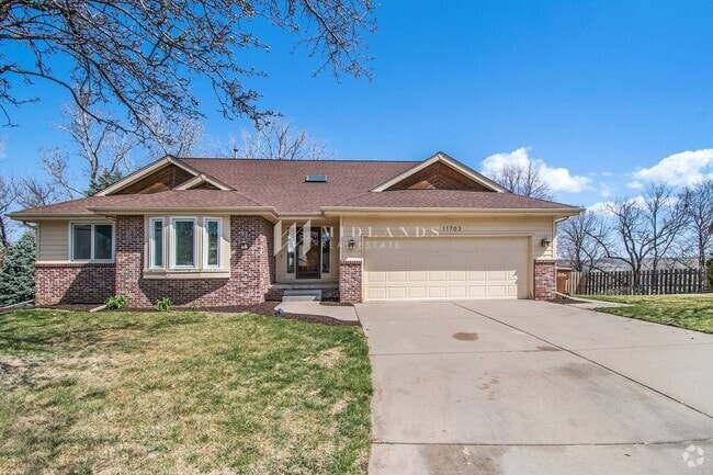 Building Photo - Castle Ridge 5 Bedroom Ranch Rental
