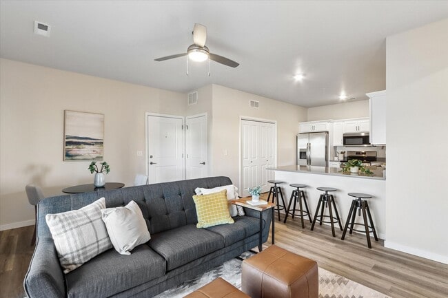 Photo - 1735 N Jones Blvd