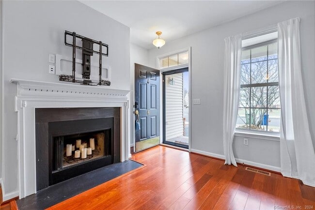 Photo - 6 Rhodora Terrace Unit 6