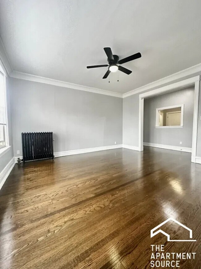 Photo - 1214 W Rosemont Ave Unit 1214 West Rosemont Avenue