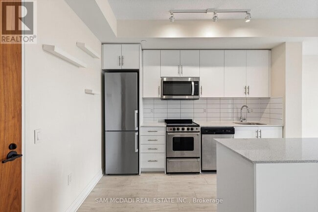 Photo - 509 Dundas St W Unit 709