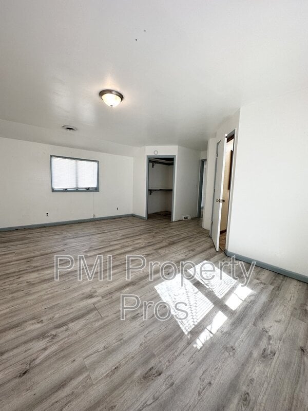 Photo - 6762 N 52nd St