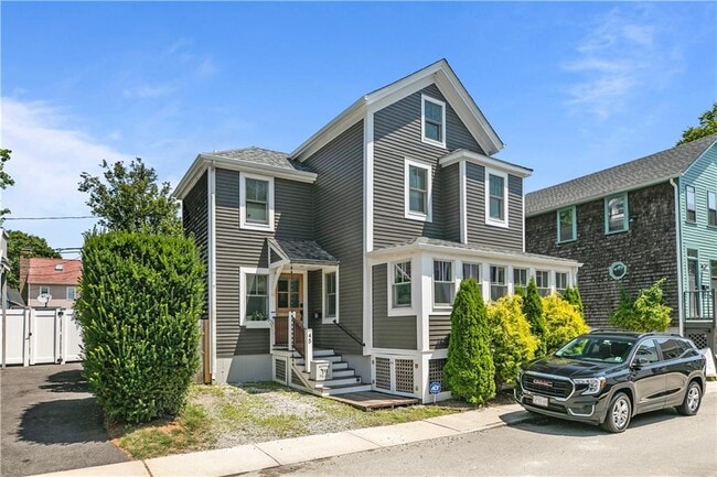 Building Photo - 45 Burnside Ave Rental