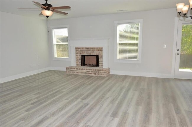 Photo - 45 Haddington Ct