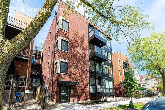 Building Photo - 3710 N Kenmore Ave Unit 1