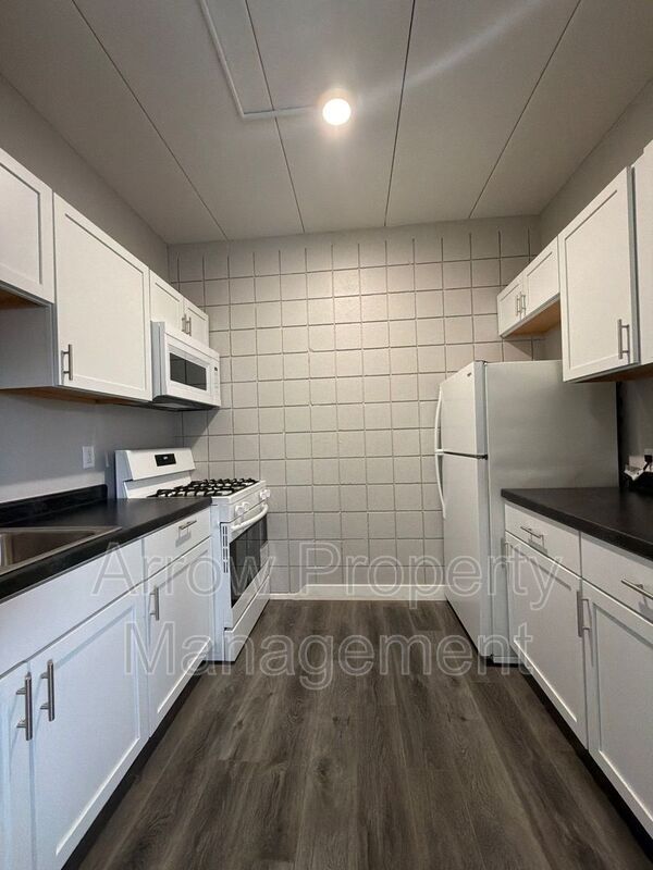 Photo - 877 N 26th St Unit 103