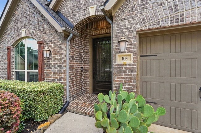 Photo - 103 Boarsmen Ct