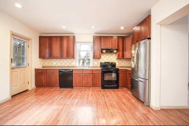 Photo - 57 Worthen St