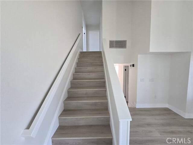 Photo - 1258 Tam O'Shanter St