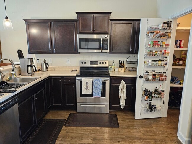 Photo - 2 bedroom, 2.5 bath unfurnished end unit townhouse in Sneads Ferry Justice Farm Townhome community