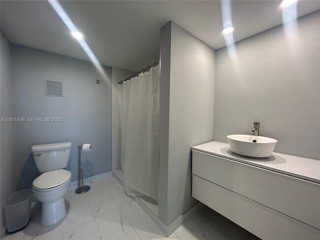 3993 Cypress Reach Ct Unit 303