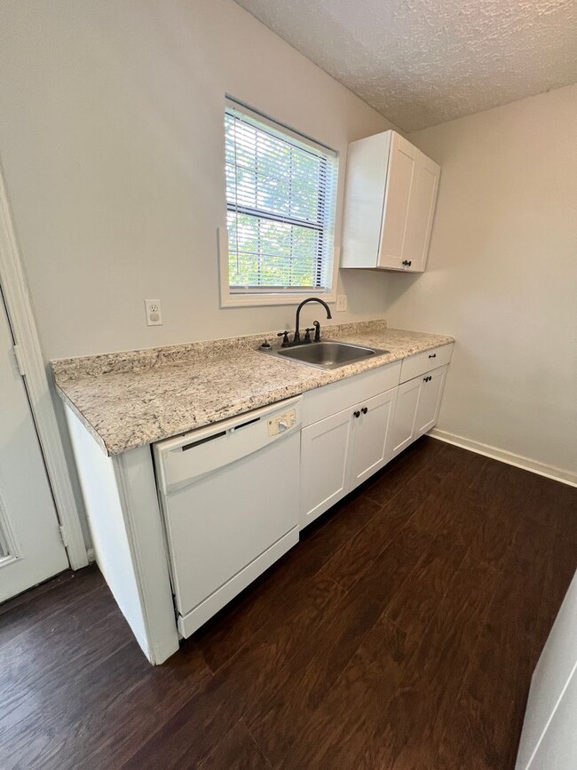 Photo - 3534-3534 Chesapeake Dr Unit 3532