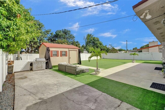 Photo - 19625 NW 6th Pl