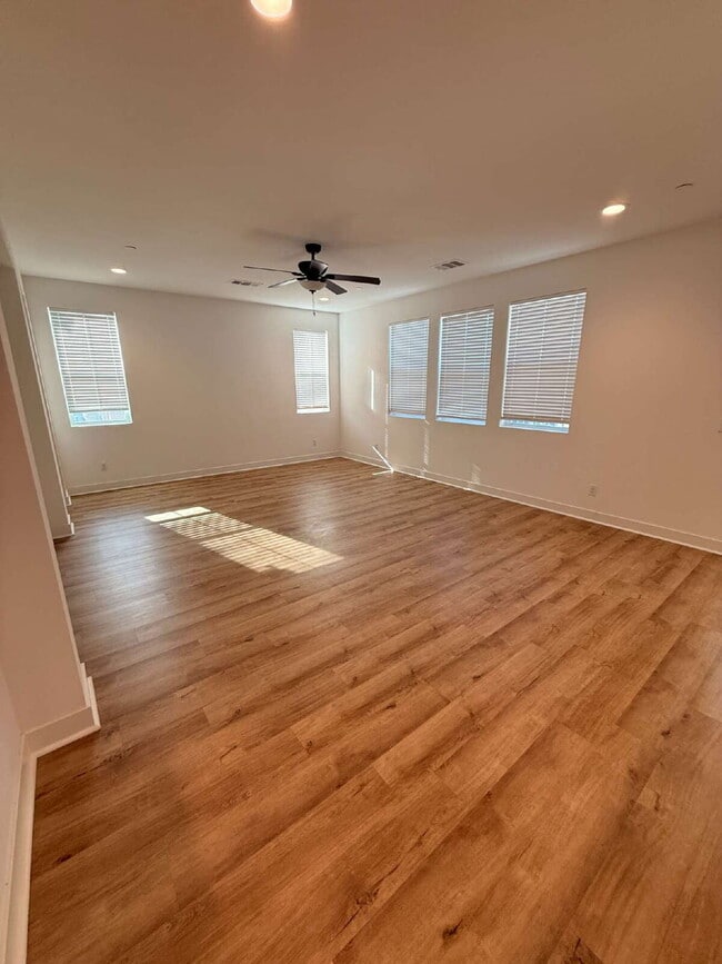 Photo - $4,100 - 3 Bed/ 3 Bath Modern Townhome in Santee