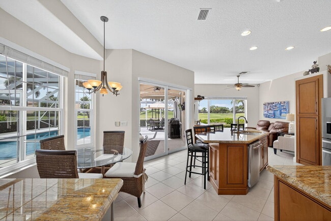 Photo - 902 Augusta Pointe Dr
