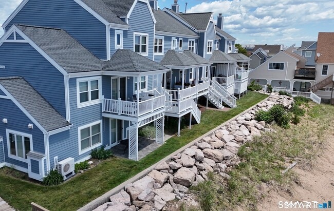Building Photo - 72 Cosey Beach Ave Unit 3