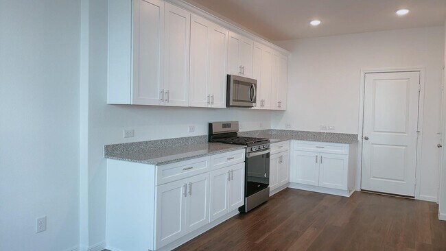 Photo - 10212 Gates Ml Rd