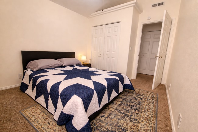 Photo - 991 N 2100 W