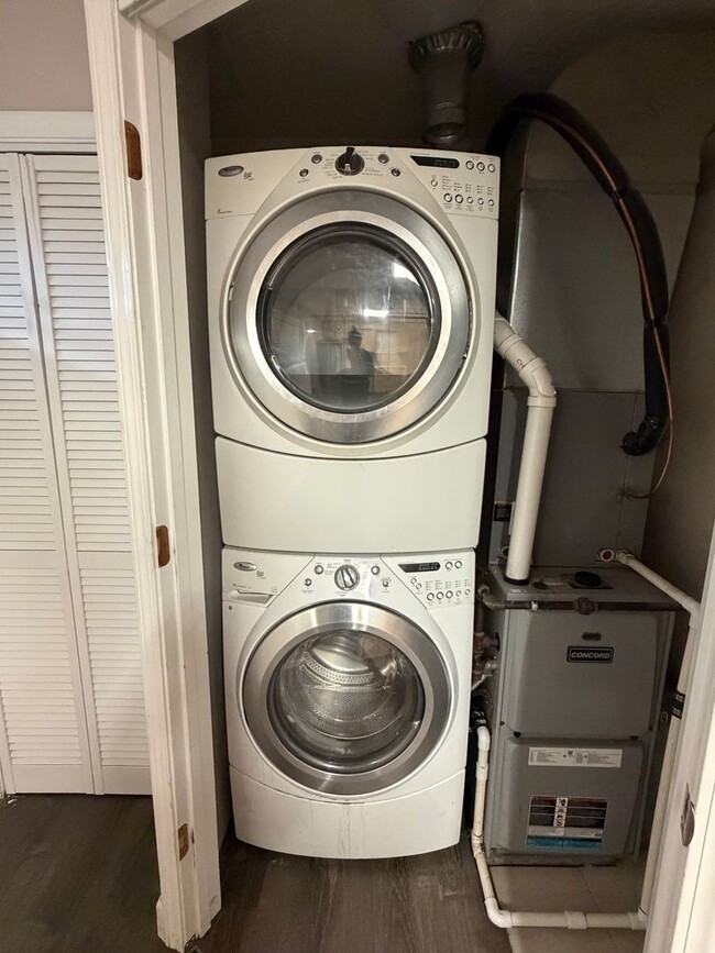 Photo - Charming 3-Bedroom Home in Cuyahoga Falls with Flexible Living Space & Fenced Yard!