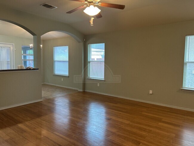 Photo - 6405 Clear Brook Dr