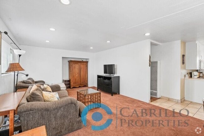 Building Photo - 3964 Manzanita Dr Rental