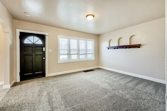 Photo - Binford Unit #873