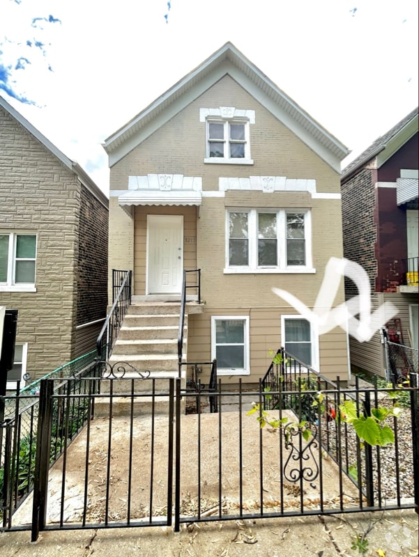 Building Photo - 3215 S Throop St Rental