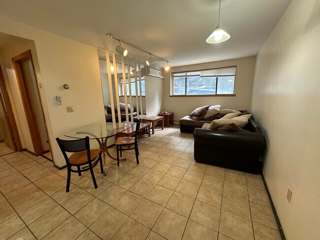 Photo - 211 Linden Ave Apartments