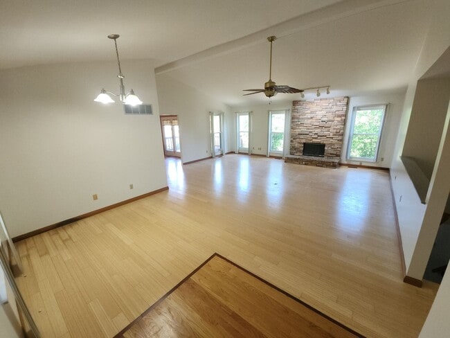 Photo - Spacious Home in Ladue Schools