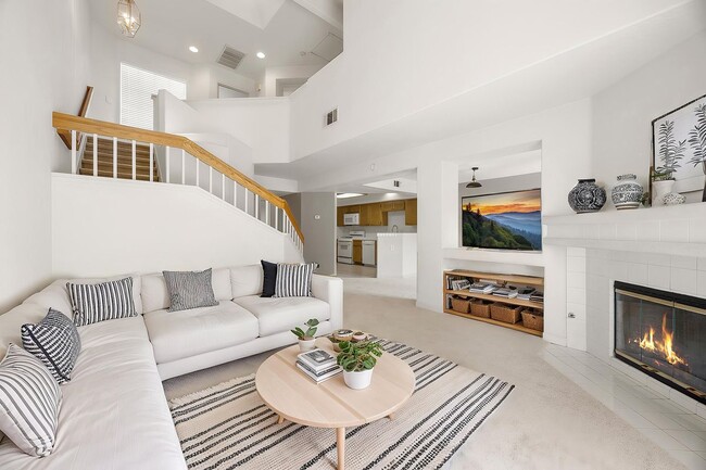 Photo - 631 S Glenhurst Dr Rental