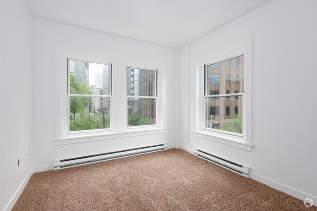 2BD, 1BA - 955SF