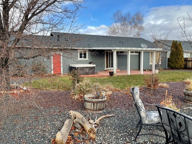 Photo - BIG LOT FOR ALL YOUR TOYS!