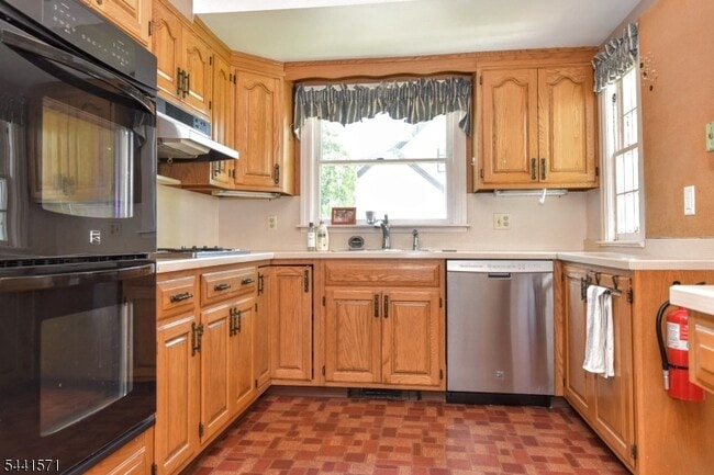 Photo - 161 Wyckoff Ave