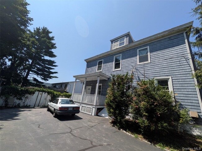 Building Photo - 2 Wayne Ave Rental