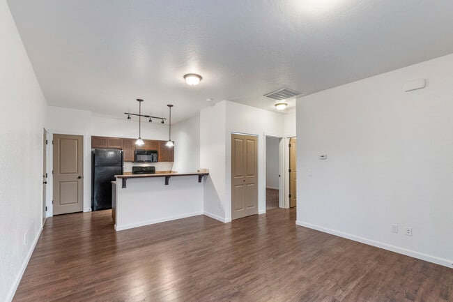 2 bedroom, 1 bathroom