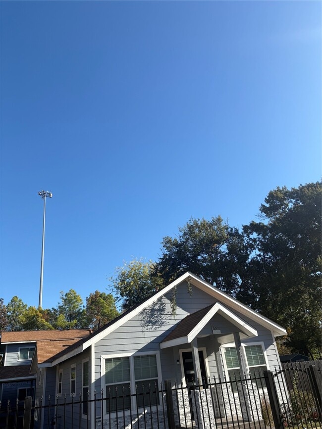 Photo - 3021 Gray St