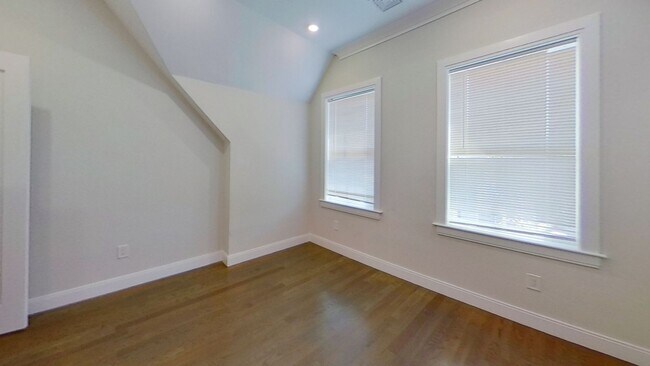 Photo - Avl NOW No fee! Allston 3BR/3BA with laund...