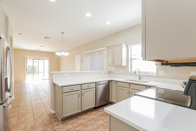 1415 E Gary Way