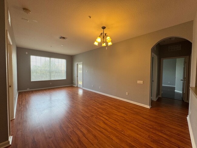 Building Photo - Beautiful 3 Bed, 2 Bath Condo in Desirable... Unit 305