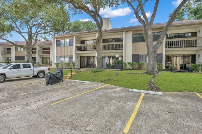 Photo - 12100 Melville Dr Unit 403D