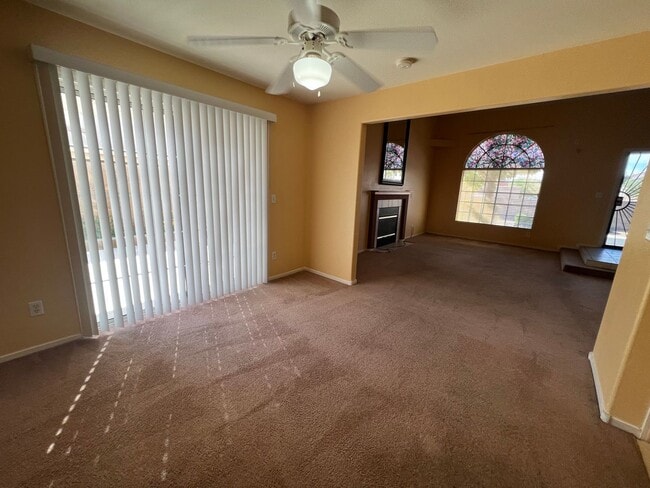 Photo - Spacious 2bed/ 2.5 bath Townhouse in Gated...
