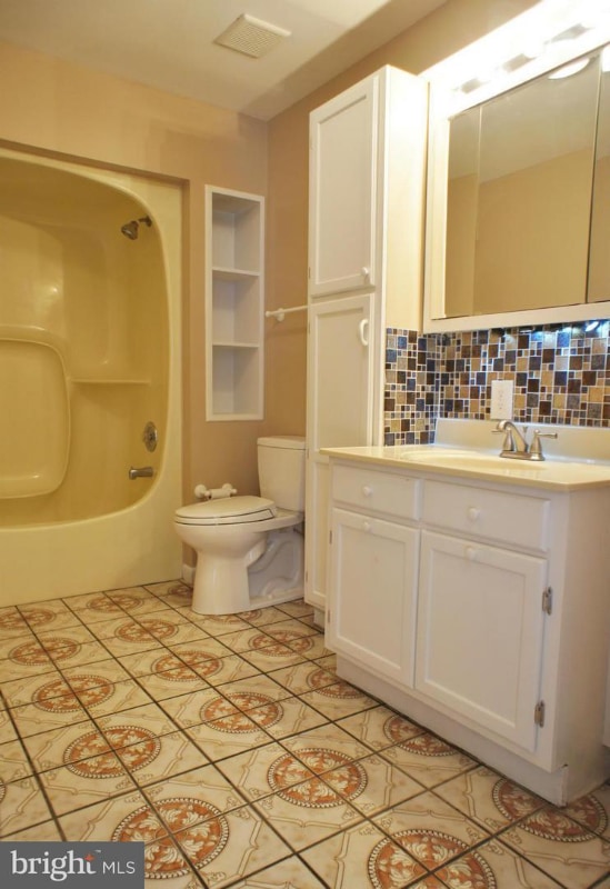 Photo - 8218 Heron Ln