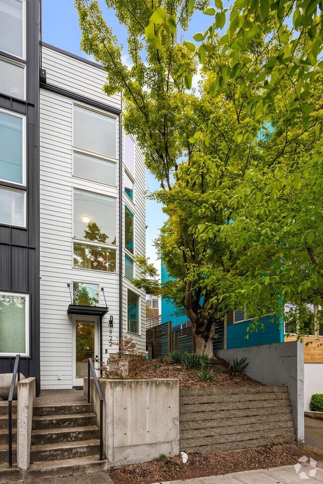 Building Photo - 922 14th Ave Rental