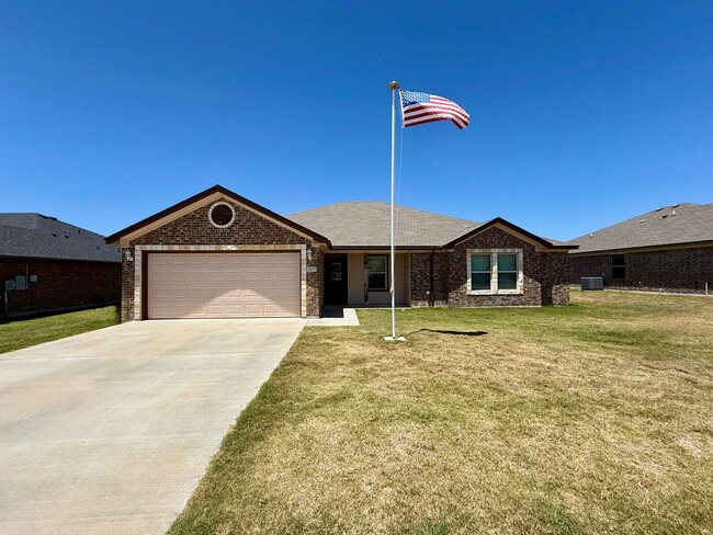 Building Photo - 4-Bedroom House for Rent in Copperas Cove