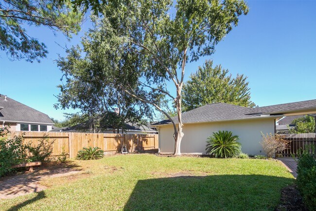 Photo - 22430 Water Edge Ln