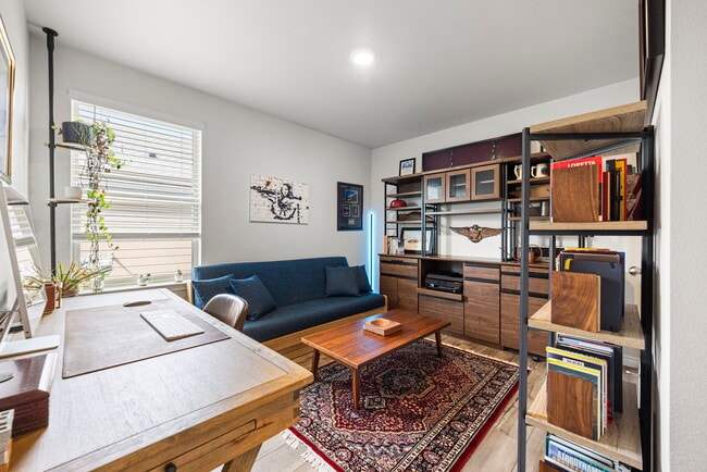 Photo - 2321 Soothing St