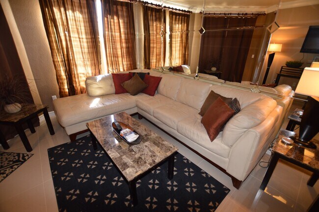 Meridian - Luxury 2 Bed | 2 Bath Condo - Meridian - Luxury 2 Bed | 2 Bath Condo
