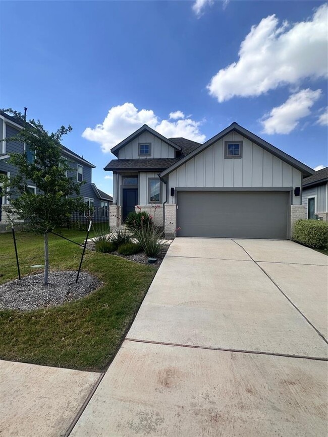 Building Photo - 213 Los Olives Ln